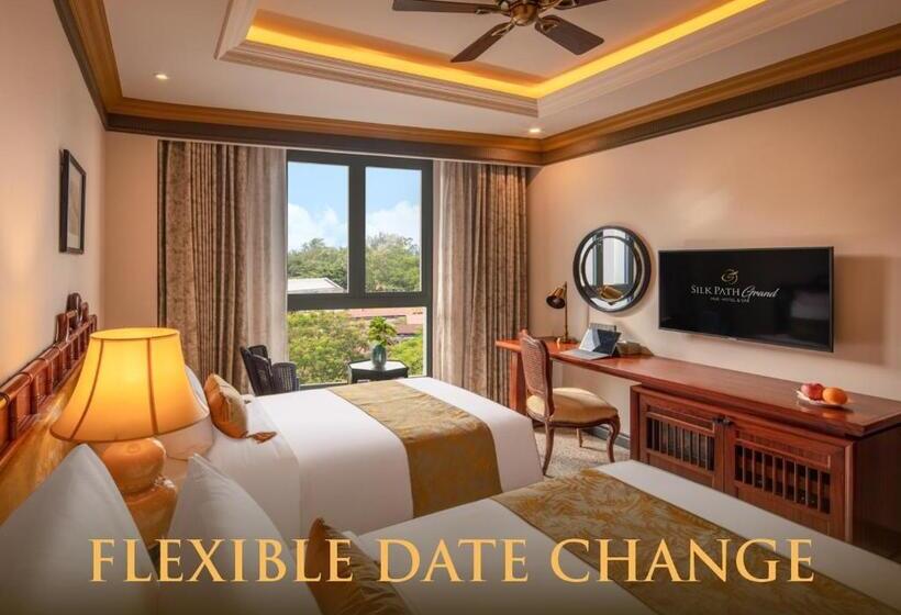 اتاق لوکس, Silk Path Grand Hue