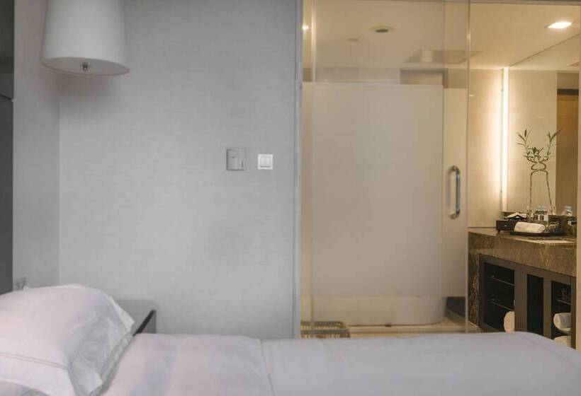 سوییت جونیور با چشم‌انداز شهر, Intercontinental Qingdao, An Ihg Hotel   Inside The Olympic Sailing Center