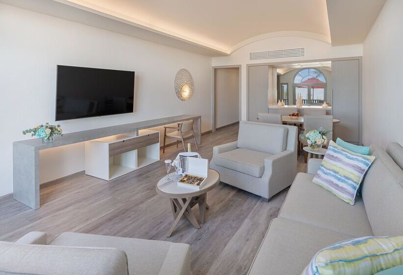 سوییت با چشم‌انداز دریا, Ja The Resort   Ja Palm Tree Court, Dubai