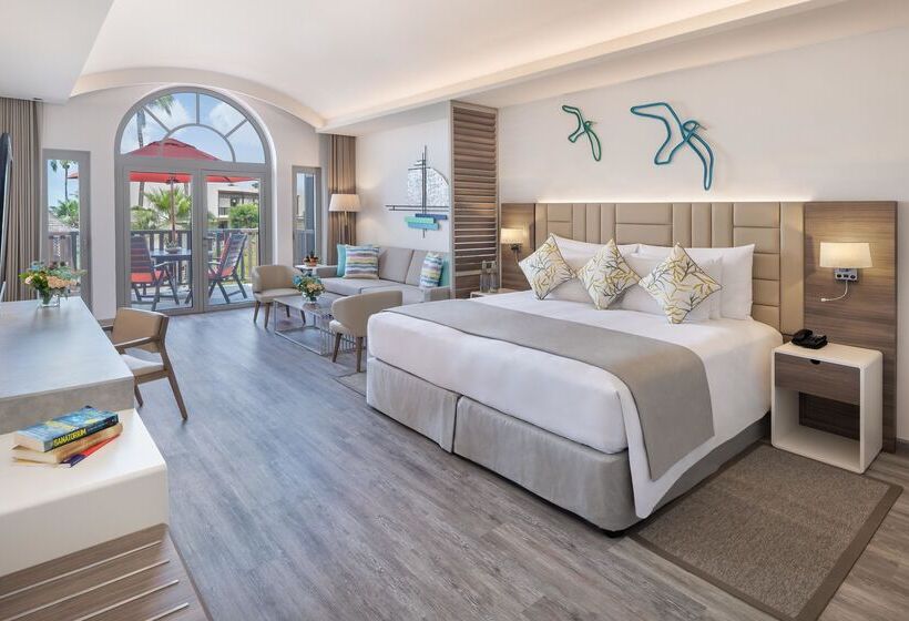 سوئیت جونیور با چشم‌انداز باغ, Ja The Resort   Ja Palm Tree Court, Dubai