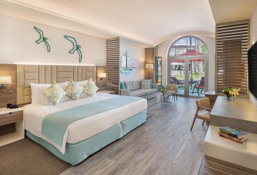 سوئیت جونیور پریمیوم, Ja The Resort   Ja Palm Tree Court, Dubai