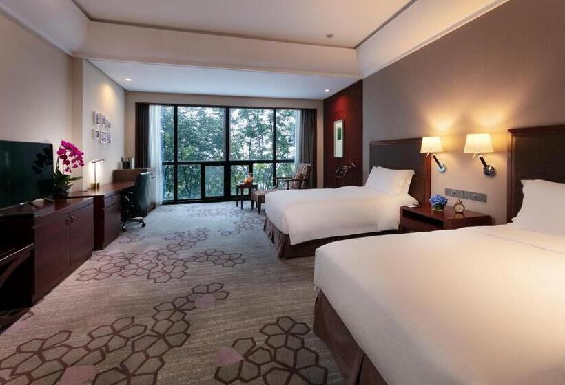 Deluxe room with river view, Jin Jiang International  Xi’an