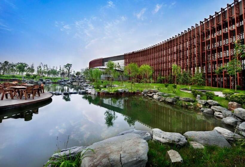 Deluxe room with river view, Jin Jiang International Hotel Xi An