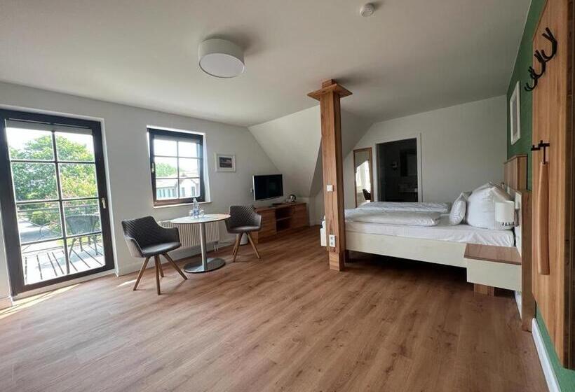 اتاق استاندارد با بالکن, Ostseeland