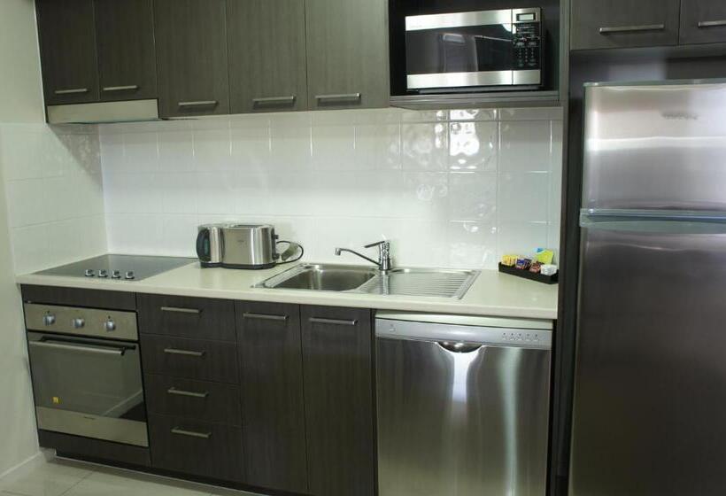 آپارتمان 2 خوابه, Quest Chermside