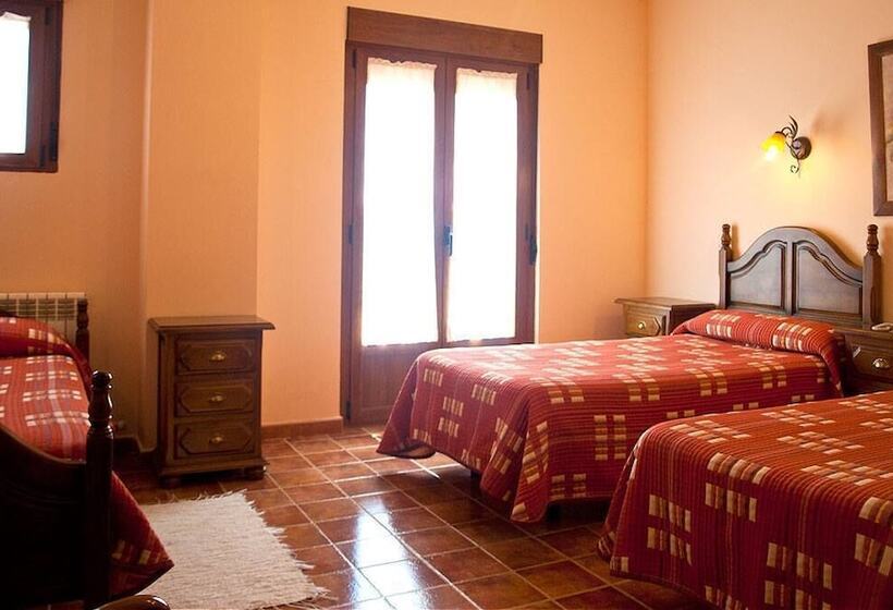 اتاق استاندارد سه نفره, Rincon De Dona Ines