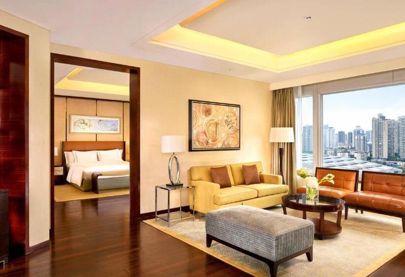 سوییت جونیور کلاب, The Ritz Carlton, Shenzhen, Nearby Futian Cbd, Convention & Exhibition Center, Futian Railway Statio