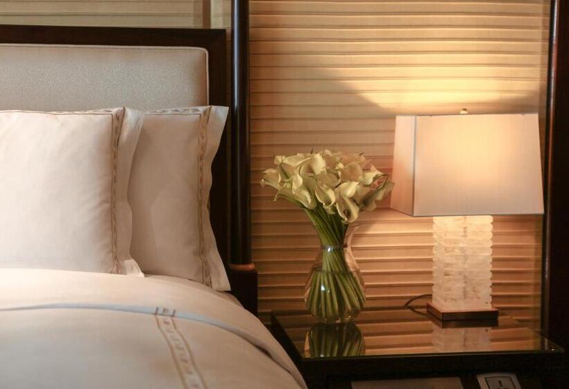 اتاق لوکس, The Ritz Carlton, Shenzhen, Nearby Futian Cbd, Convention & Exhibition Center, Futian Railway Statio