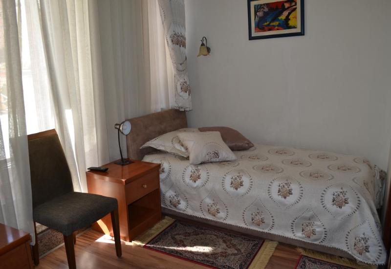 اتاق استاندارد یک نفره, Villa Tafaj