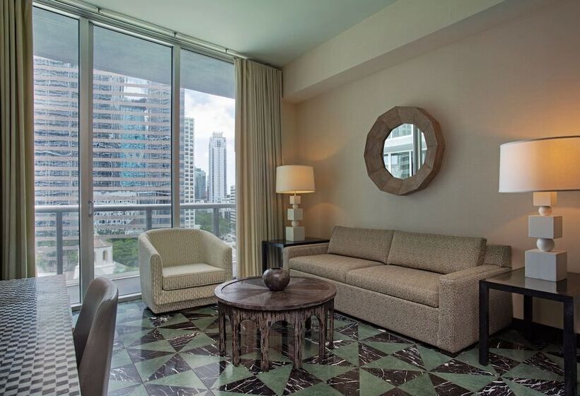 Suite, W Miami