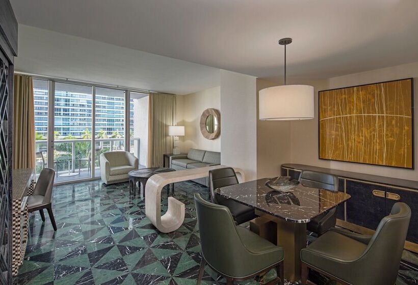 Suite Adapted for people with reduced mobility, W Miami