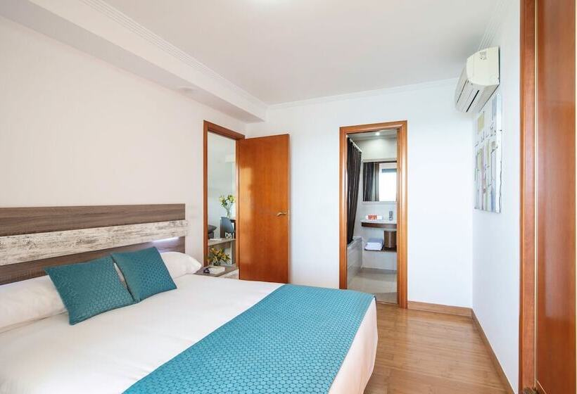Superior 2-bedroom flat with sea view, Pierre & Vacances Altea Beach  Port