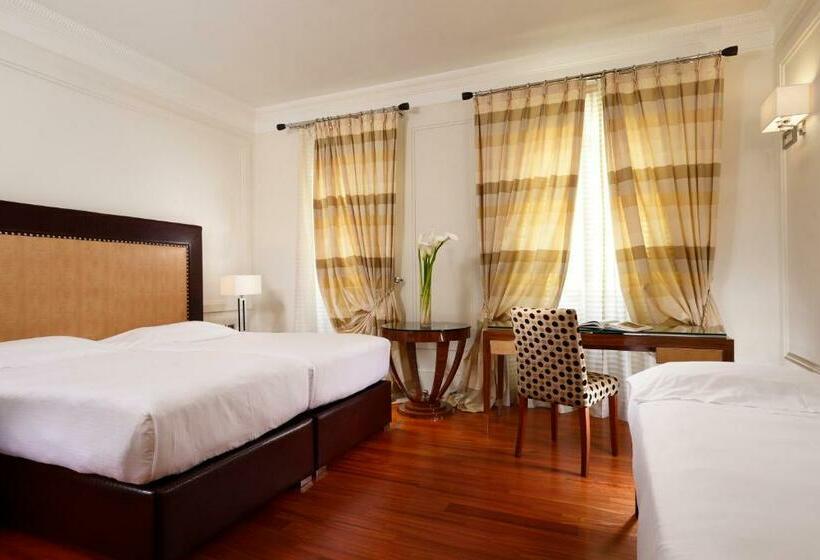 Quarto Triplo Superior, Unahotels Decò Roma