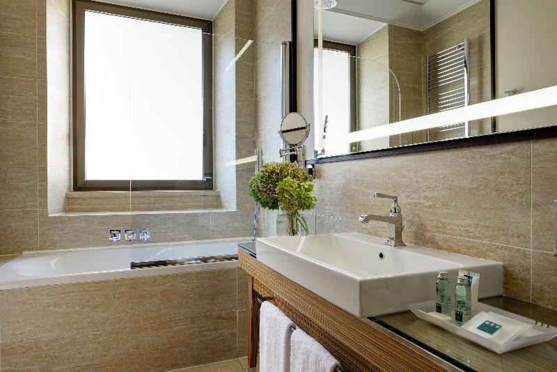 اتاق سوپریور سه تخته, Unahotels Decò Roma