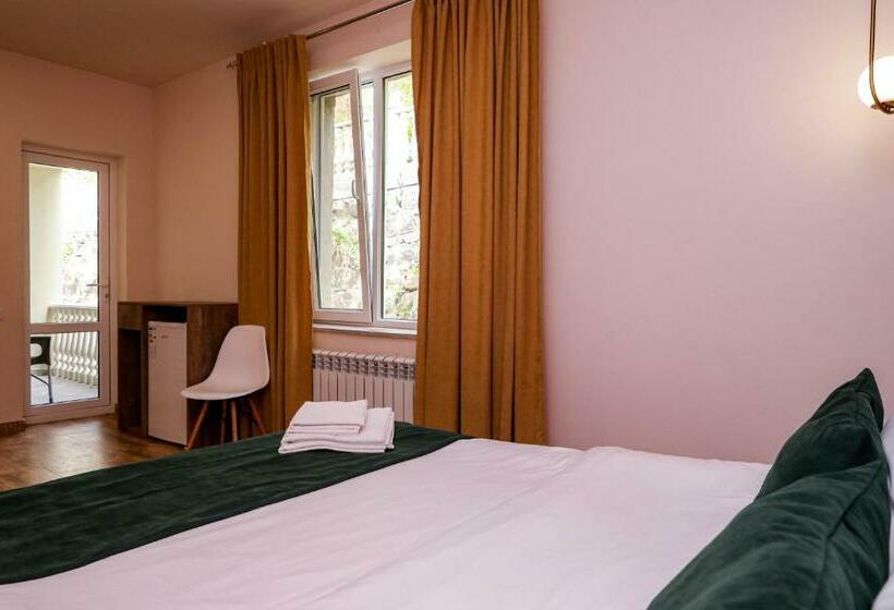 اتاق استاندارد, Getap Resort Arzni