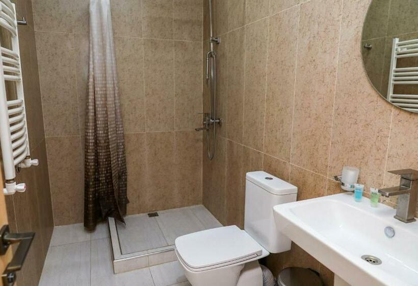 اتاق استاندارد, Getap Resort Arzni