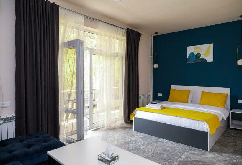 اتاق لوکس, Getap Resort Arzni
