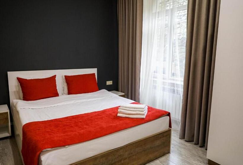 اتاق لوکس خانوادگی, Getap Resort Arzni