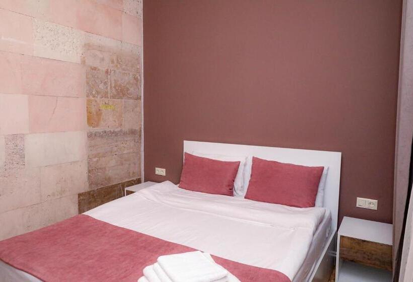اتاق لوکس خانوادگی, Getap Resort Arzni