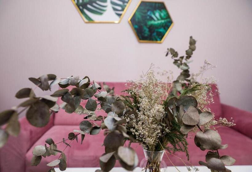 سوییت, Getap Resort Arzni