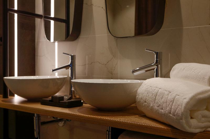 سوییت جونیور, Munna Hotel Boutique