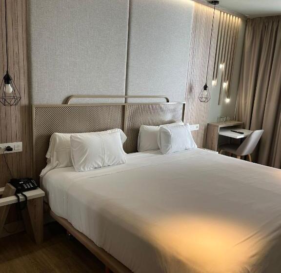 Standard Triple Room with Terrace, Imi Hotel & Spa