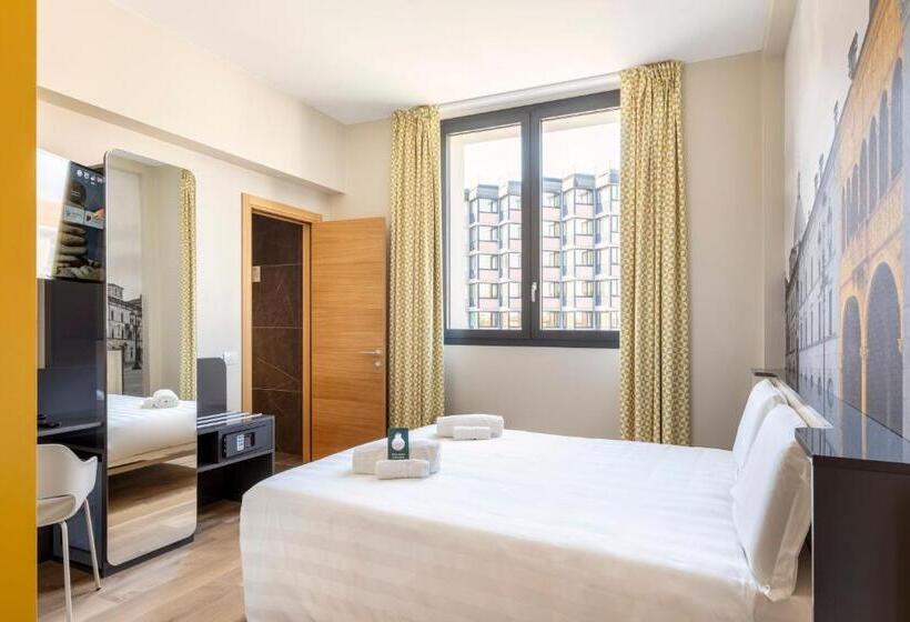 اتاق استاندارد, B&b Hotel Brescia