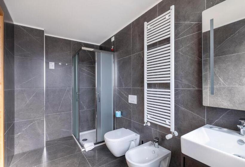 اتاق سوپریور سه تخته, B&b Hotel Brescia