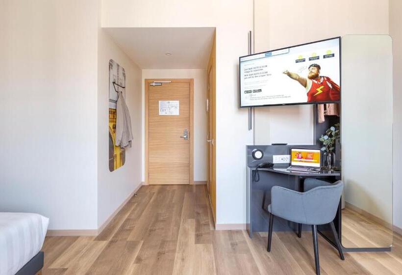 اتاق سوپریور سه تخته, B&b Hotel Brescia