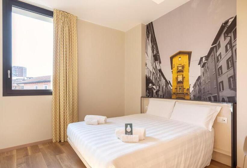 اتاق استاندارد سه نفره, B&b Hotel Brescia