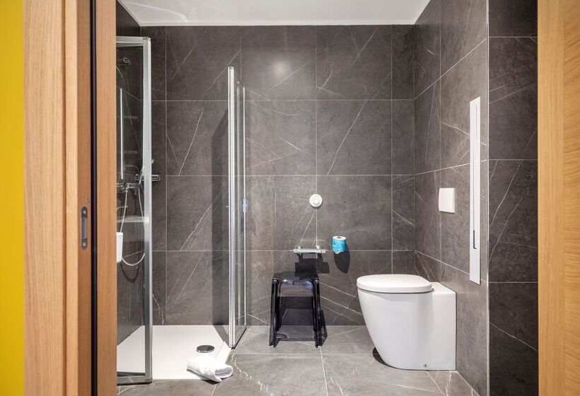 اتاق استاندارد, B&b Hotel Brescia