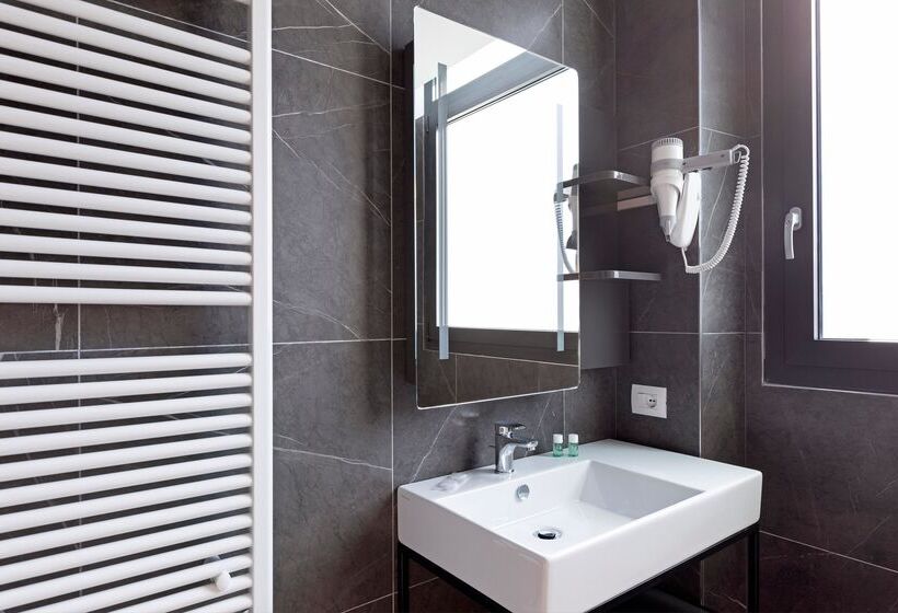 اتاق استاندارد, B&b Hotel Brescia