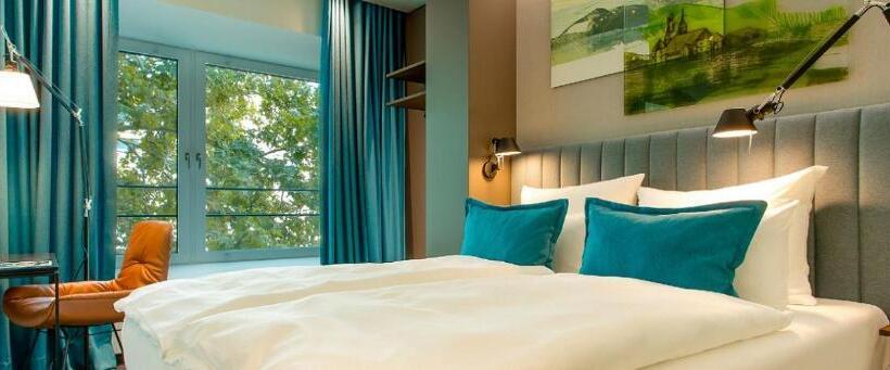 اتاق استاندارد, Motel One Stuttgart Hauptbahnhof