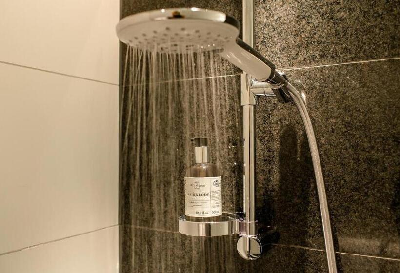 اتاق استاندارد, Motel One Stuttgart Hauptbahnhof