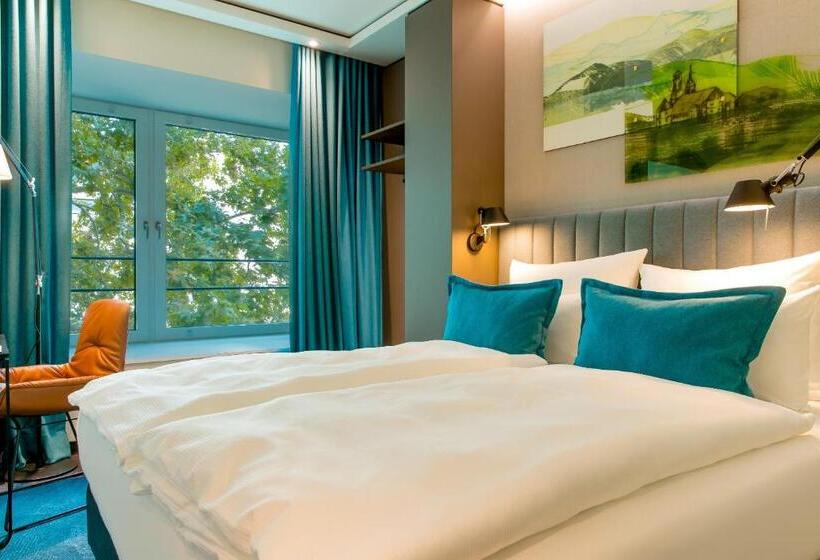 اتاق استاندارد با تخت بزرگ, Motel One Stuttgart Hauptbahnhof