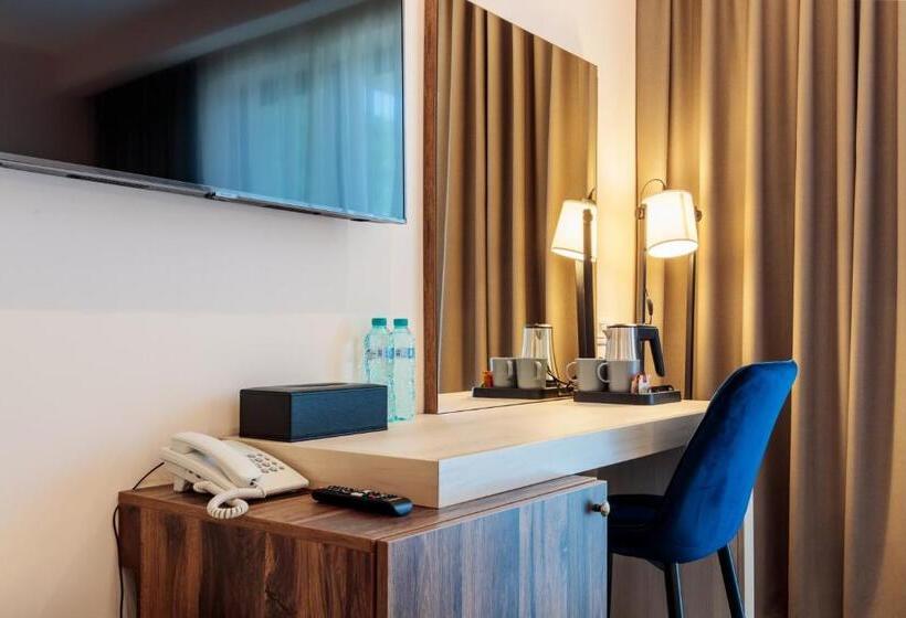 اتاق استاندارد, River Hotel & Spa