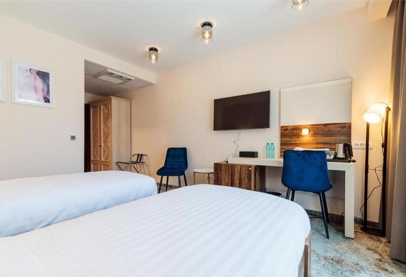 اتاق استاندارد, River Hotel & Spa