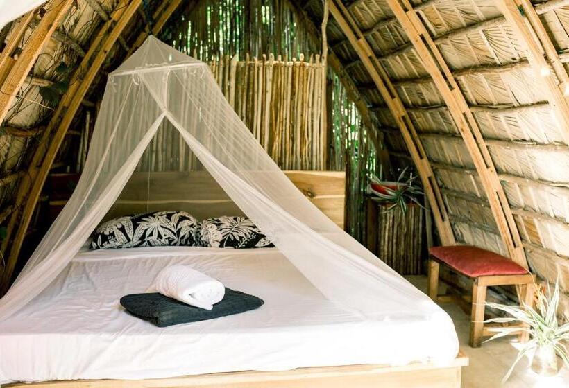 کلبه ییلاقی, Ganesh Hostel & Shivas Bungalows
