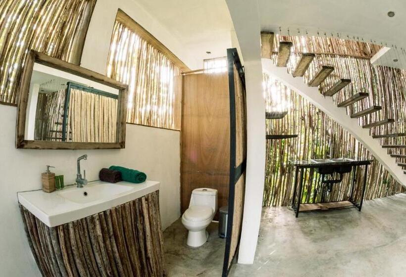 کلبه ییلاقی, Ganesh Hostel & Shivas Bungalows