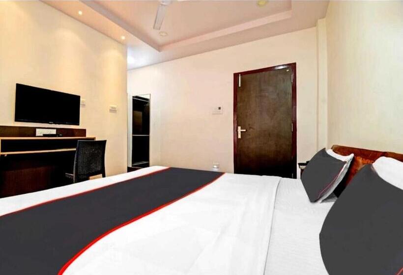 اتاق کلاسیک سه تخته, Collection O Megha Resort