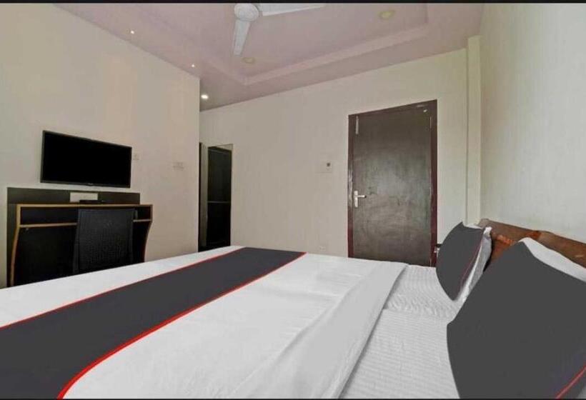 اتاق کلاسیک سه تخته, Collection O Megha Resort