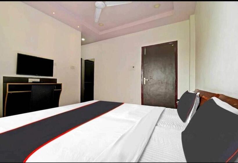 اتاق کلاسیک سه تخته, Collection O Megha Resort