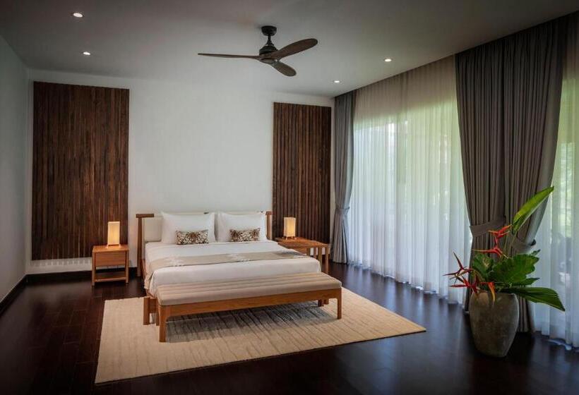 بانگلوی لوکس, Farmhouse Resort & Spa
