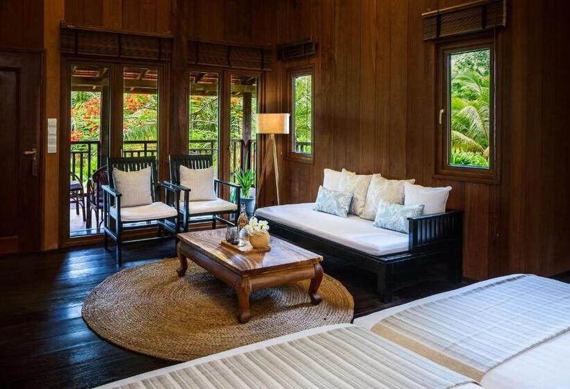 بانگلوی ممتاز, Farmhouse Resort & Spa