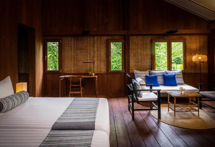 بانگلوی لوکس, Farmhouse Resort & Spa