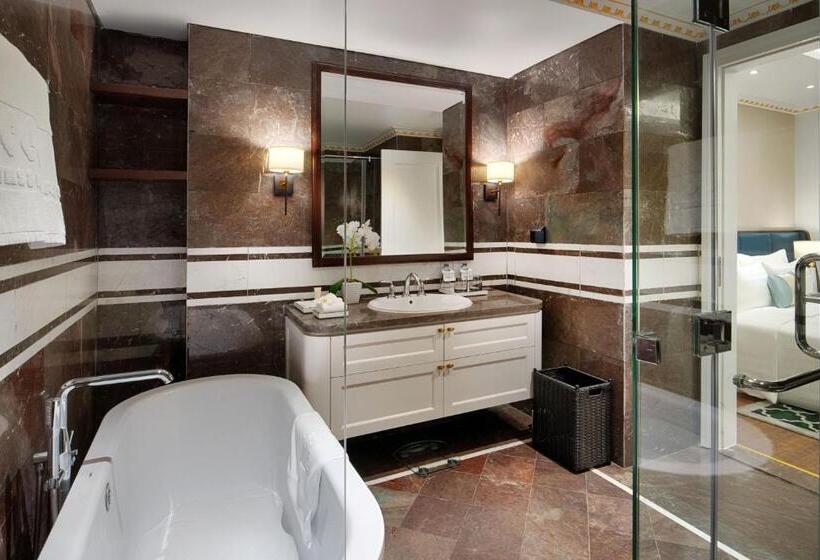 سوئیت با چشم‌انداز زمین گلف, Flc Halong Bay Golf Club & Luxury Resort