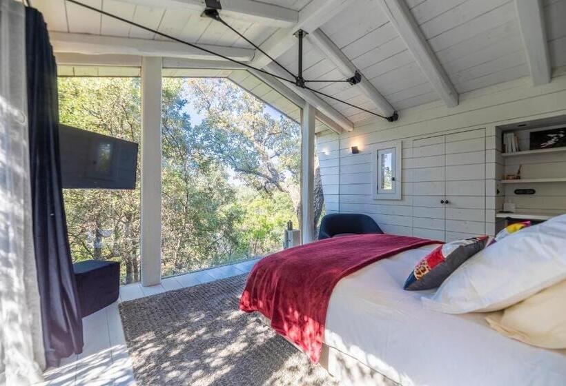 Deluxe Suite King Bed, Domaine De Casanghjulina