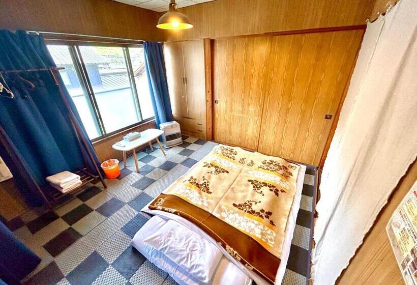 Standard Enkelrum, 四国旅行のhub拠点 古民家ゲストハウス Heso Camp