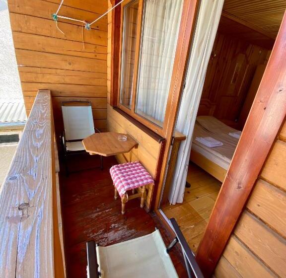 اتاق خانوادگی, Zyma_lito Guest House