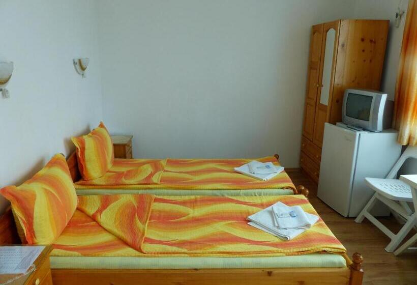 اتاق استاندارد با چشم‌انداز دریا, Sunhouse Rooms